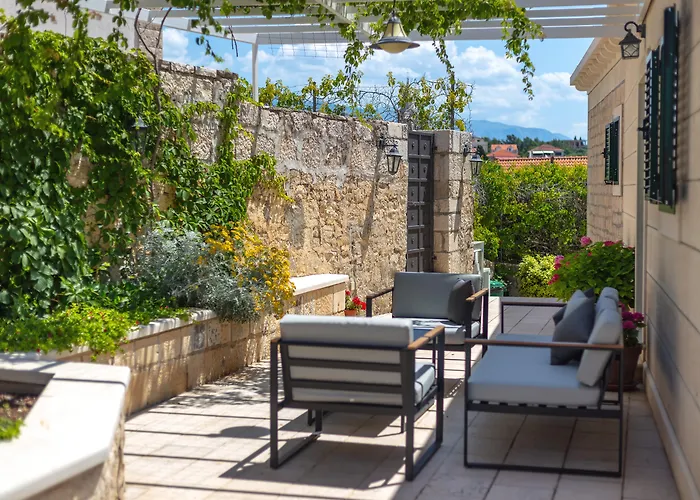 Your Family Oasis By The Sea Villa Mir Vami, Heated Pool