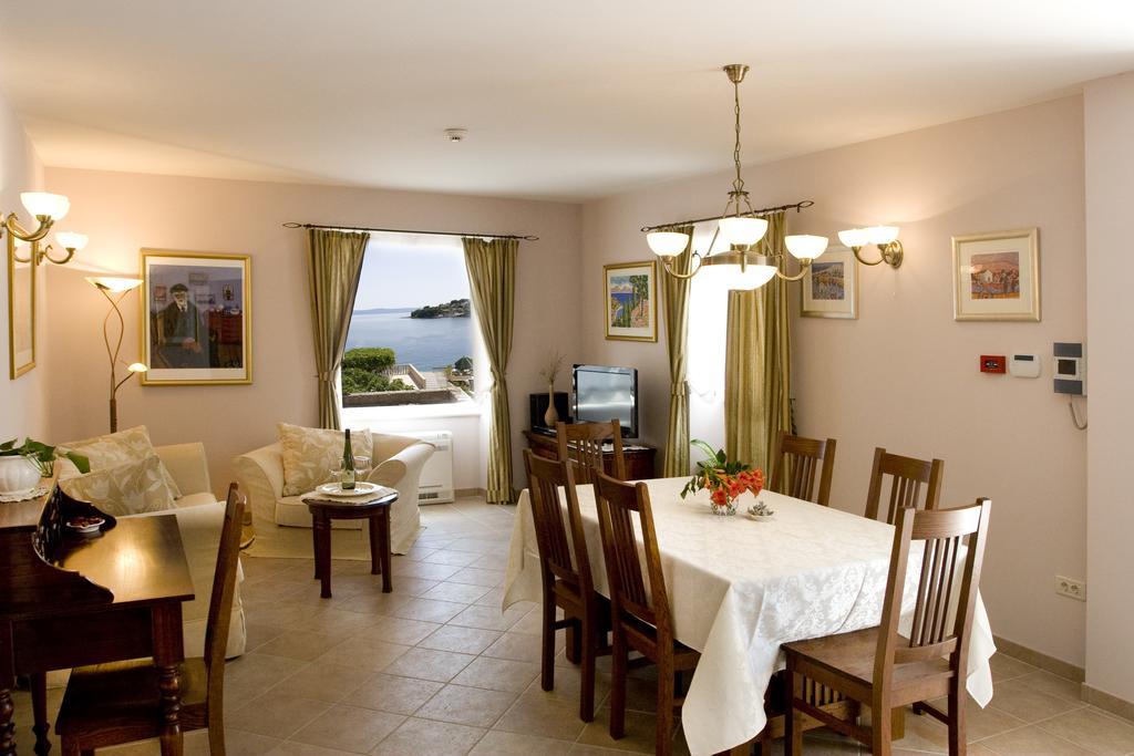 Your Family Oasis By The Sea Mir Vami, Heated Pool Sumartin