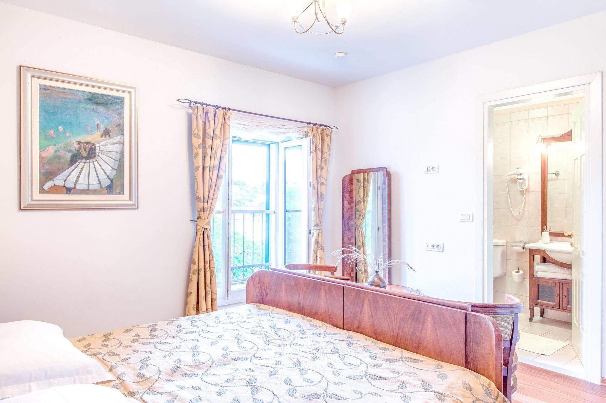 Your Family Oasis By The Sea Mir Vami, Heated Pool Sumartin