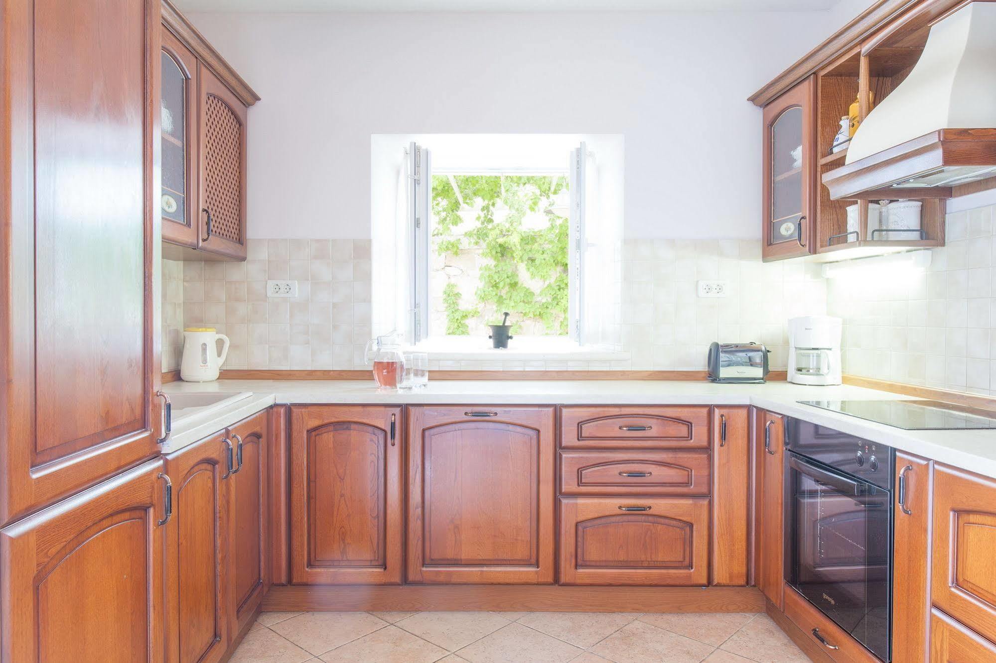 Your Family Oasis By The Sea Mir Vami, Heated Pool * Sumartin