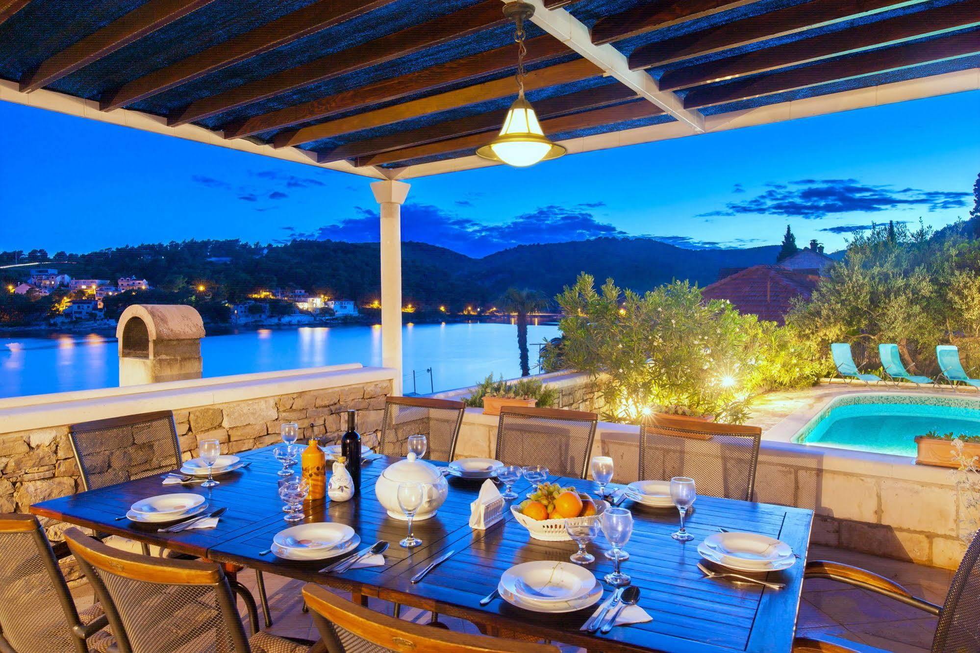 Your Family Oasis By The Sea Mir Vami, Heated Pool * Sumartin